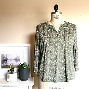 Like New Flowy Geometric Floral Pintucks Top